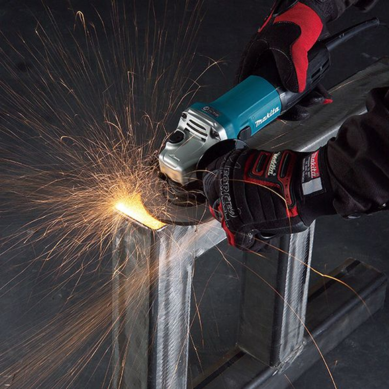 KIT MAKITA ORIGINAL: BERBEQUIM SEM FIO + REBARBADORA DE ALTO IMPACTO + 26 ACESSÓRIOS + 2 BATERIAS PROMOÇÃO DE FECHO DE LOJA - ENVIO GRÁTIS EM 24H